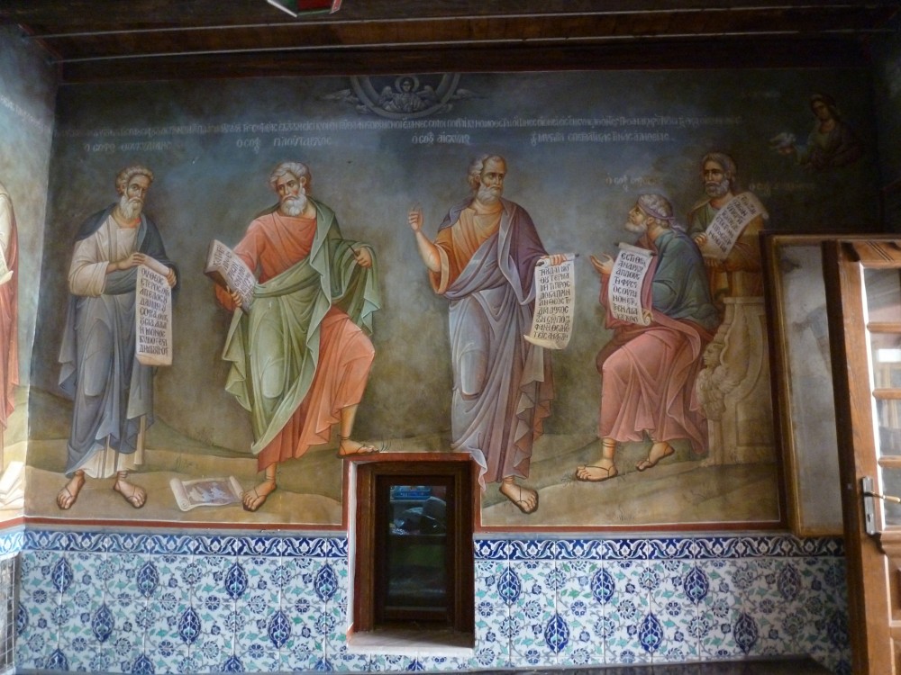 Дохиаров монастырь, Афон (Ἀθως) (Айон-Орос (Άγιον Όρος), Греция). интерьер и убранство, изображение греческих философов при входе в монастырь