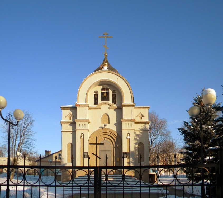 Церковь Успения Пресвятой Богородицы, Верхопенье (Ивнянский район, Белгородская область). общий вид в ландшафте