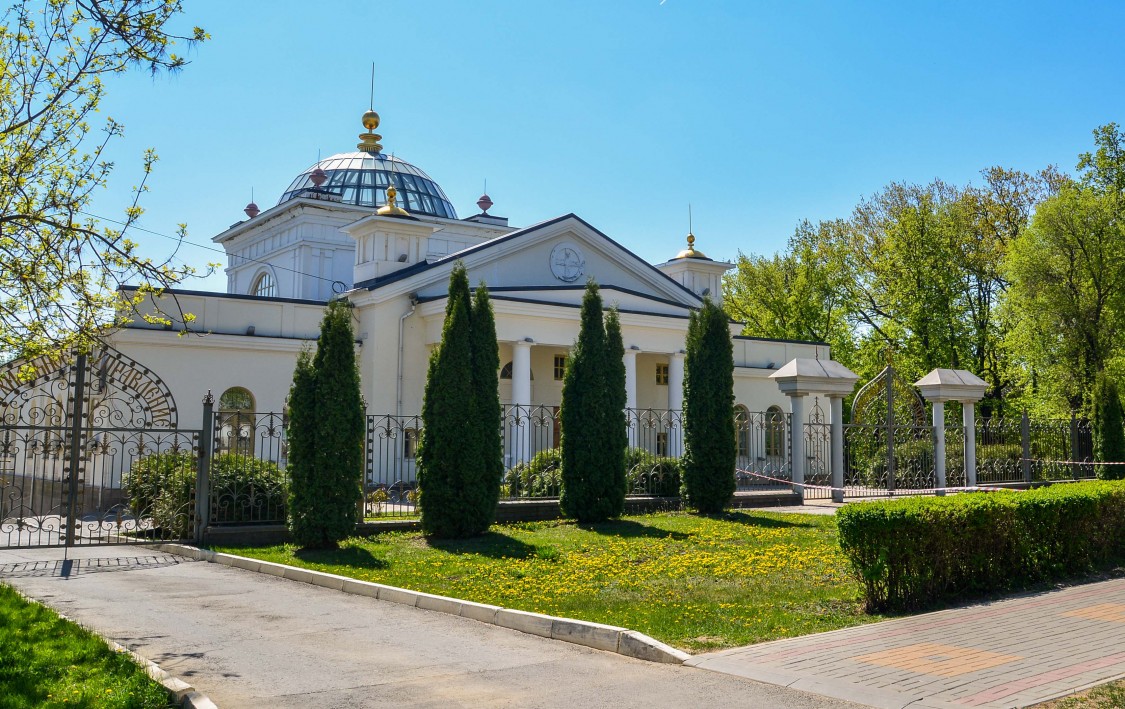 Липецк. Домовая церковь Алексия, митрополита Московского, при Липецком епархиальном управлении. фасады