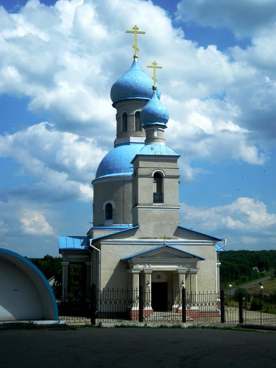 Церковь Михаила Архангела, Архангельское (Губкин, город, Белгородская область). общий вид в ландшафте