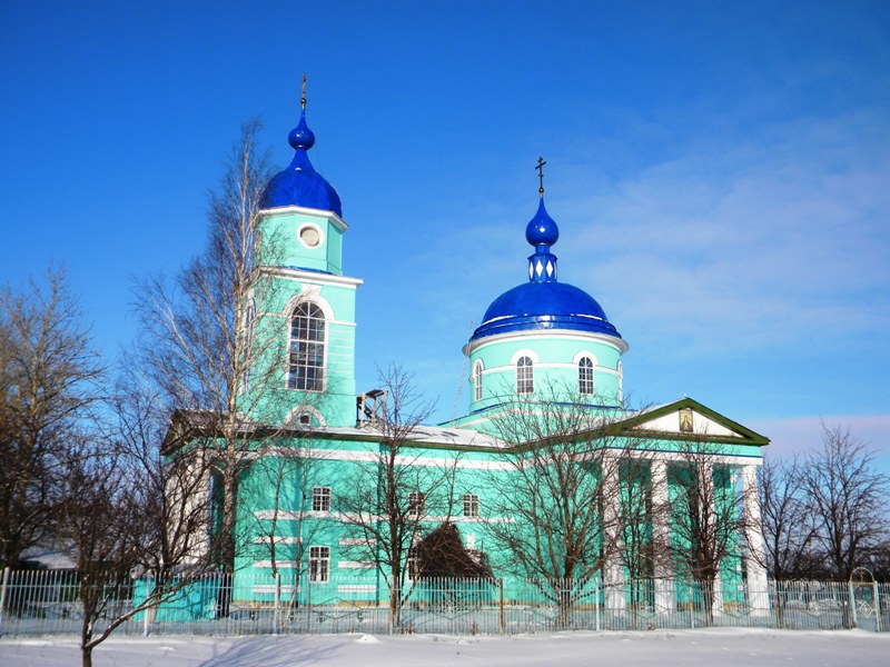 Церковь Георгия Победоносца, Истобное (Губкин, город, Белгородская область). общий вид в ландшафте
