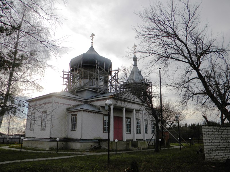 Песчаное. Церковь Михаила Архангела. общий вид в ландшафте