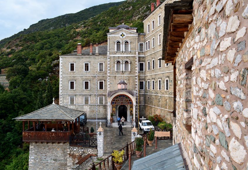 Монастырь Святого Павла, Афон (Ἀθως) (Айон-Орос (Άγιον Όρος), Греция). дополнительная информация, Порта (главный вход) монастыря