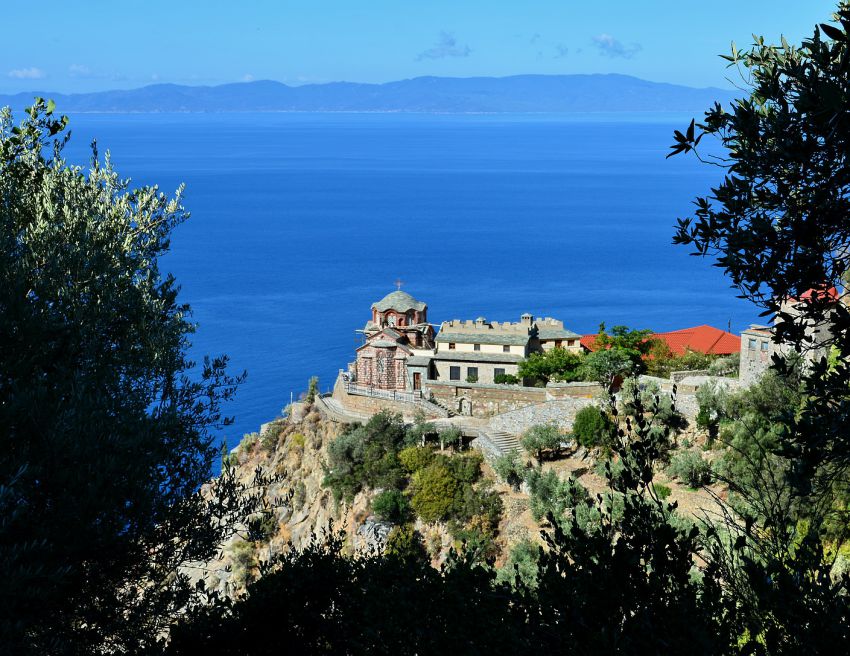 Скит Святой Праведной Анны, Афон (Ἀθως) (Айон-Орос (Άγιον Όρος), Греция). документальные фотографии, Строящийся храм в скиту