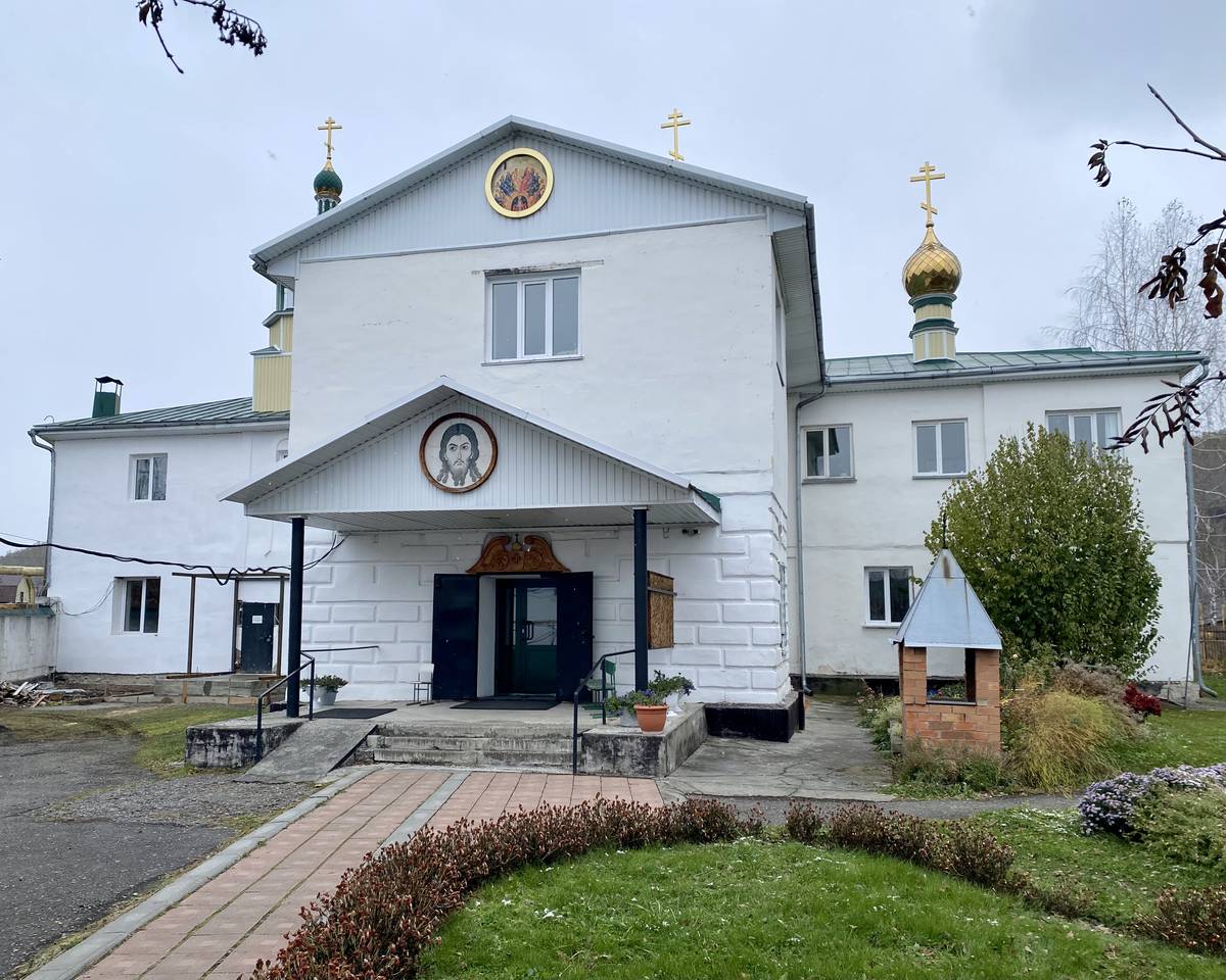 Вид востока, фасады. Церковь Сошествия Святого Духа, Майма (Майминский район, Республика Алтай)