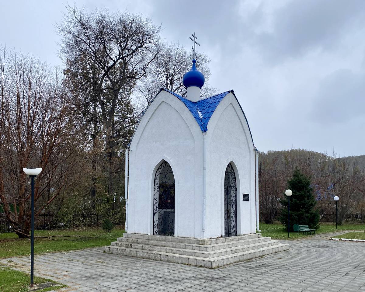 Вид с СЗ, фасады. Часовня Успения Пресвятой Богородицы, Майма (Майминский район, Республика Алтай)