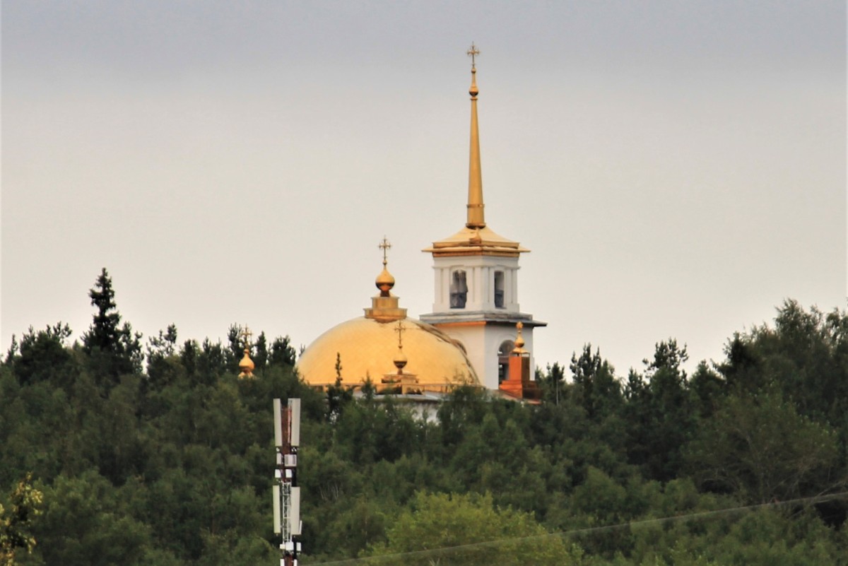 Церковь Троицы Живоначальной на кладбище, Ирбит (Ирбит (МО город Ирбит), Свердловская область). общий вид в ландшафте, Вид из центра города