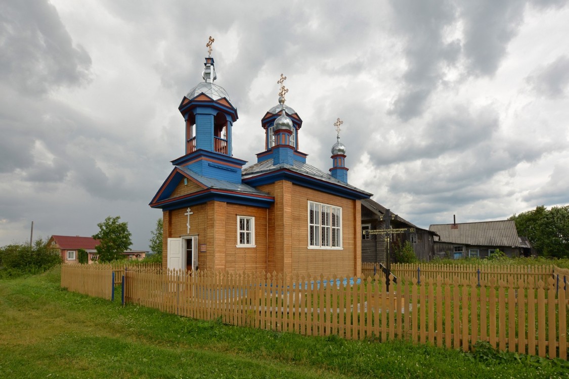 Часовня Николая Чудотворца, Кивика (Коношский район, Архангельская область). фасады, Общий вид на восстановленную часовню с юго-запада
