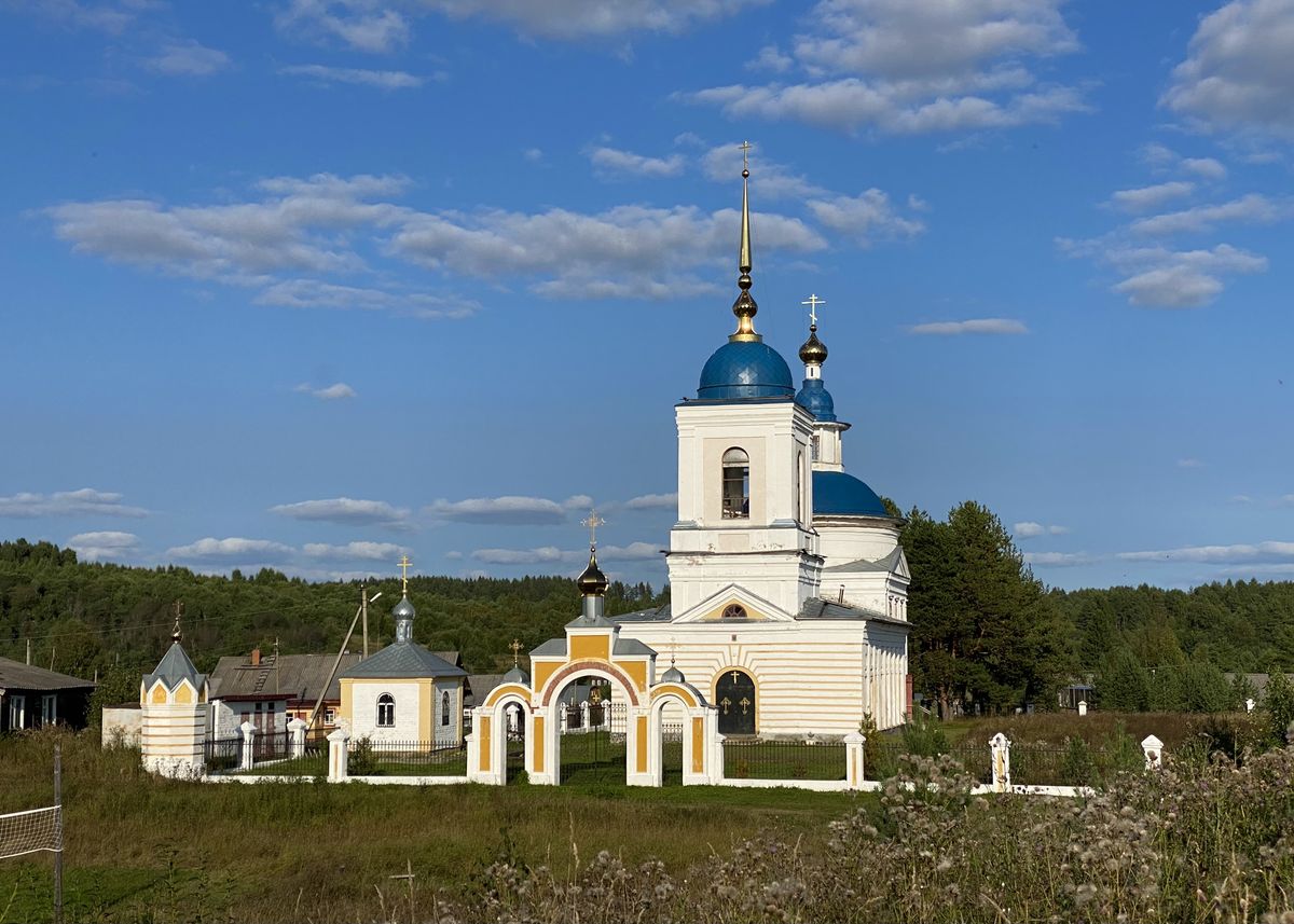 Вид с запада, фасады. Церковь Преображения Господня, Папинская (Коношский район, Архангельская область)