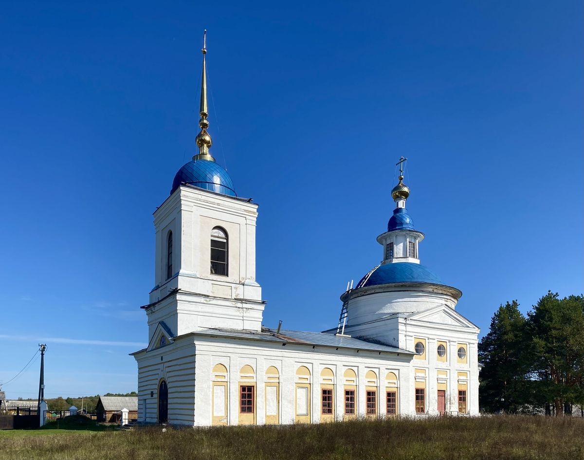 Вид с юго-запада, фасады. Церковь Преображения Господня, Папинская (Коношский район, Архангельская область)