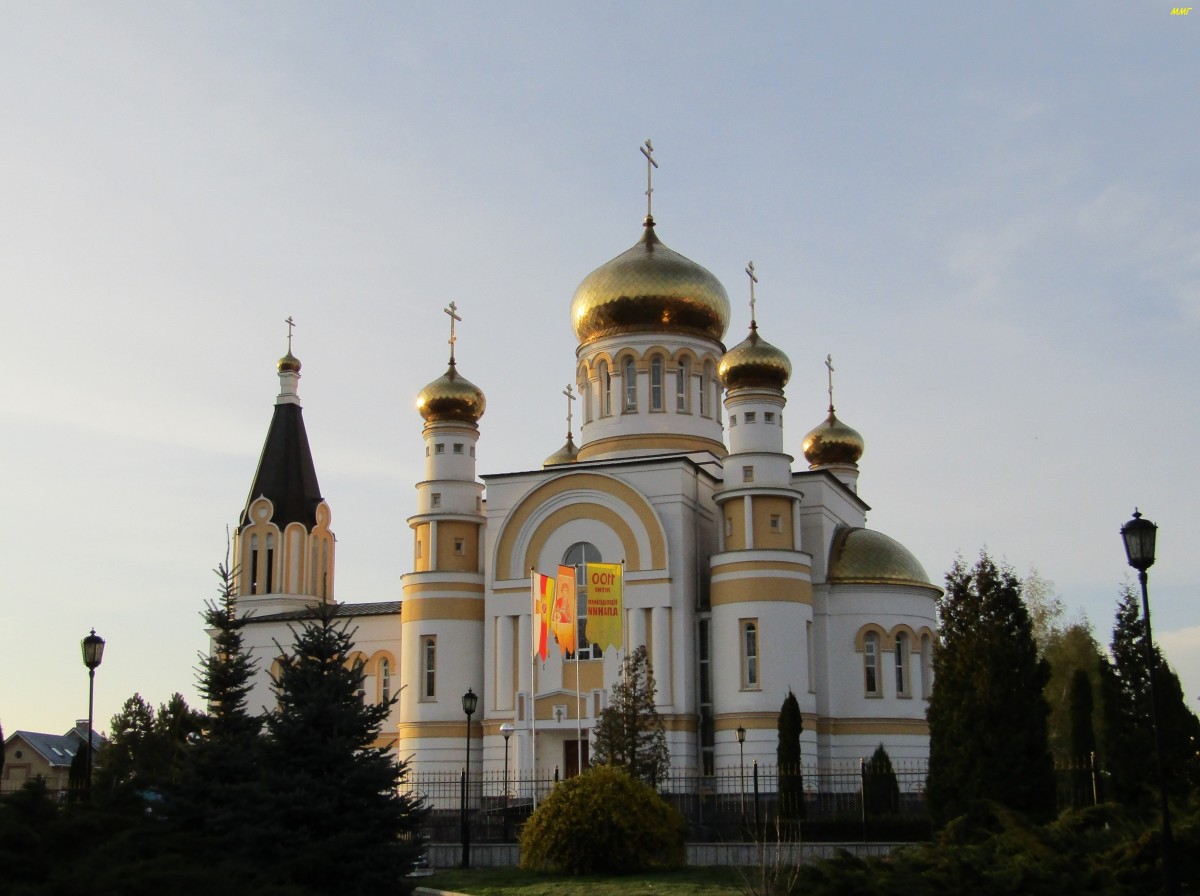 Кафедральный собор Георгия Победоносца, Владикавказ (Владикавказ, город, Республика Северная Осетия-Алания). фасады