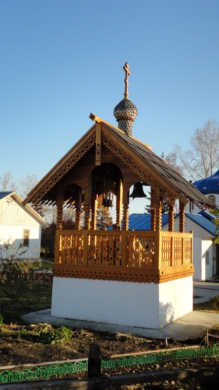 Церковь Благовещения Пресвятой Богородицы, Новосибирск (Новосибирск, город, Новосибирская область). дополнительная информация, Колокольня, северная сторона