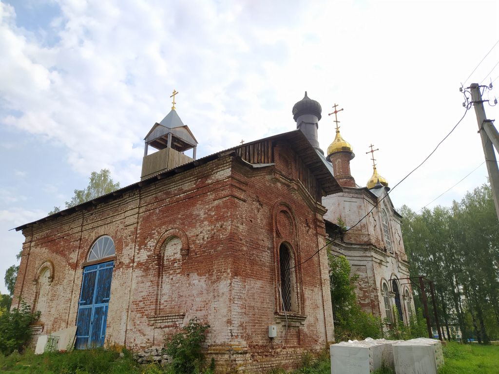 Церковь Владимира равноапостольного, Полозово (Большесосновский район, Пермский край). фасады