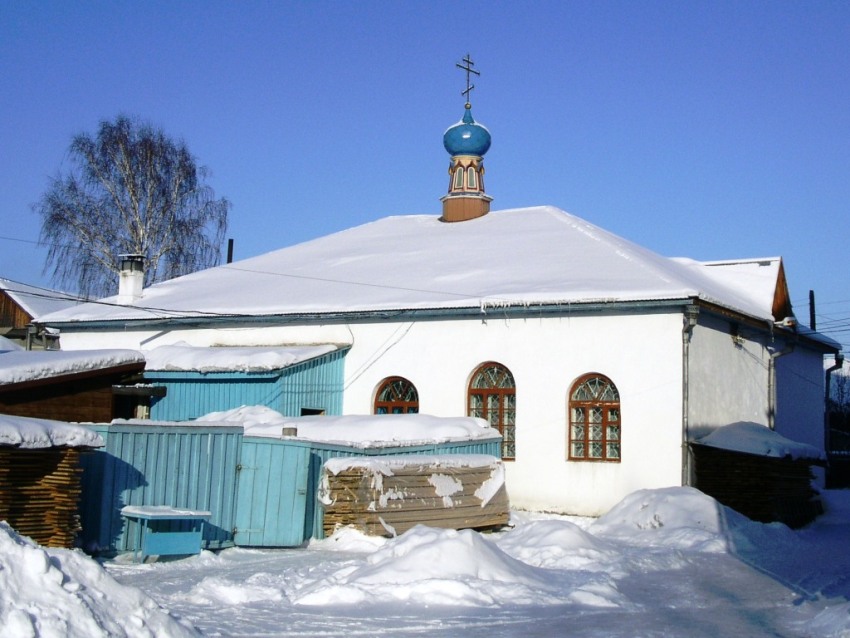 Горно-Алтайск. Крестильная церковь Серафима Саровского. фасады, Церковь Серафима Саровского