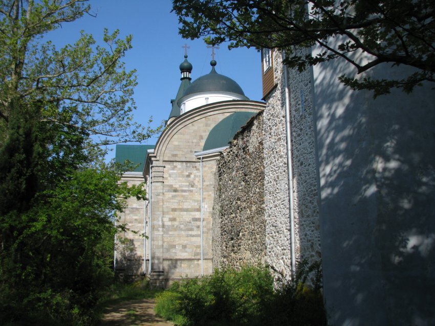 Скит Старый Русик, Афон (Ἀθως) (Айон-Орос (Άγιον Όρος), Греция). фасады