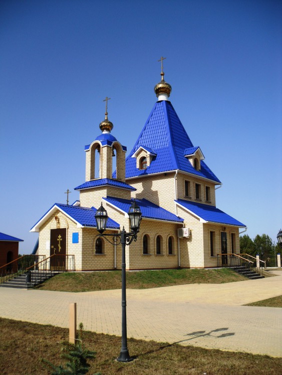 Чайковский. Церковь Успения Пресвятой Богородицы. фасады