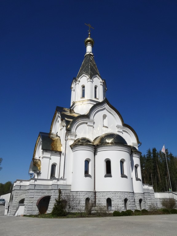 Церковь Воскресения Христова, Катынь (Смоленский район, Смоленская область). фасады, апсиды храма