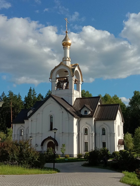 Катынь. Церковь Воскресения Христова. фасады