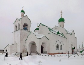 Омутнинск. Кафедральный собор Троицы Живоначальной