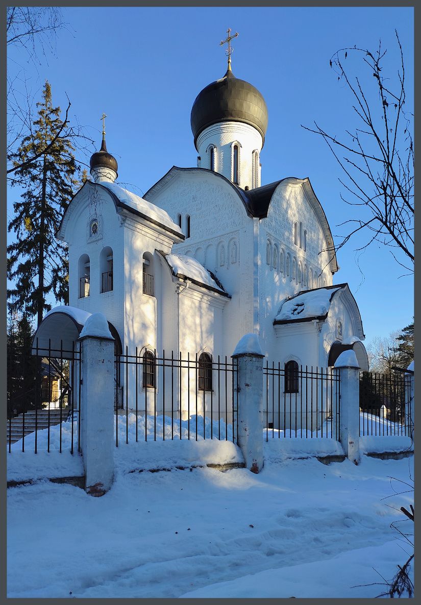 Церковь Всех Святых, в земле Российской просиявших, Софрино, посёлок (Пушкинский район и гг. Ивантеевка, Королёв, Московская область). фасады