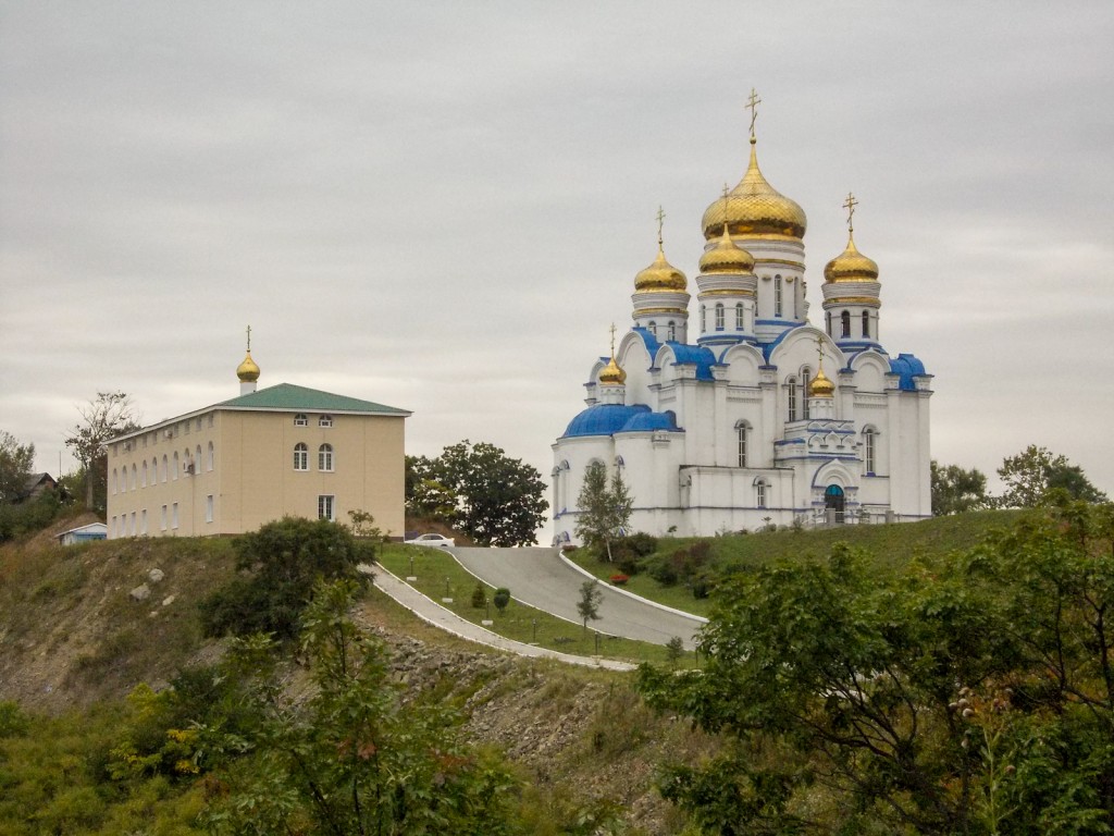 Находка. Кафедральный собор Казанской иконы Божией Матери. фасады