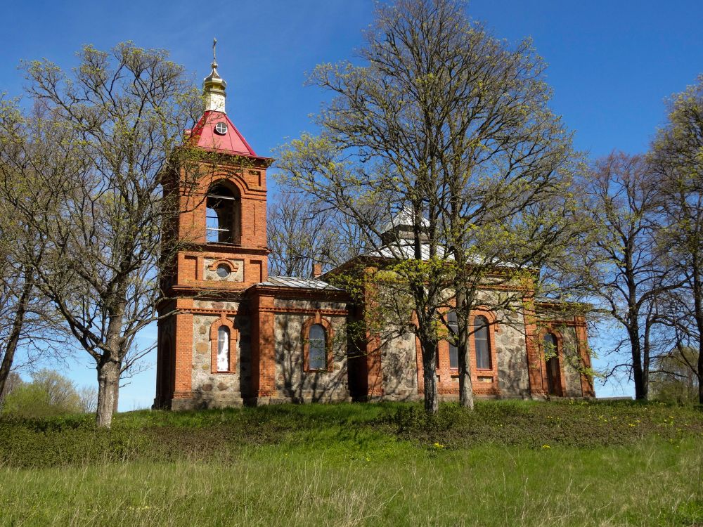 Церковь Арсения Великого, Кульциемс (Талсинский край, Латвия). фасады, Церковь в стадии реставрации.
