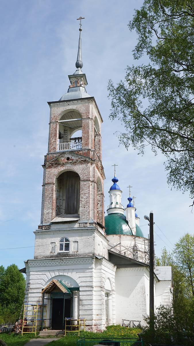 Церковь с запада, фасады. Церковь Преображения Господня, Спас (Пошехонский район, Ярославская область)