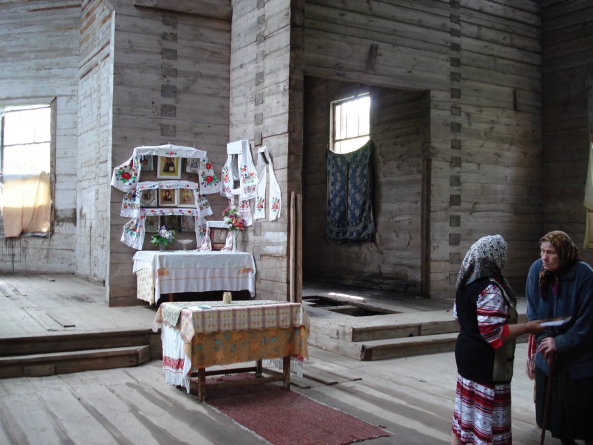 Церковь Покрова Пресвятой Богородицы, Страчево (Суземский район, Брянская область). интерьер и убранство
