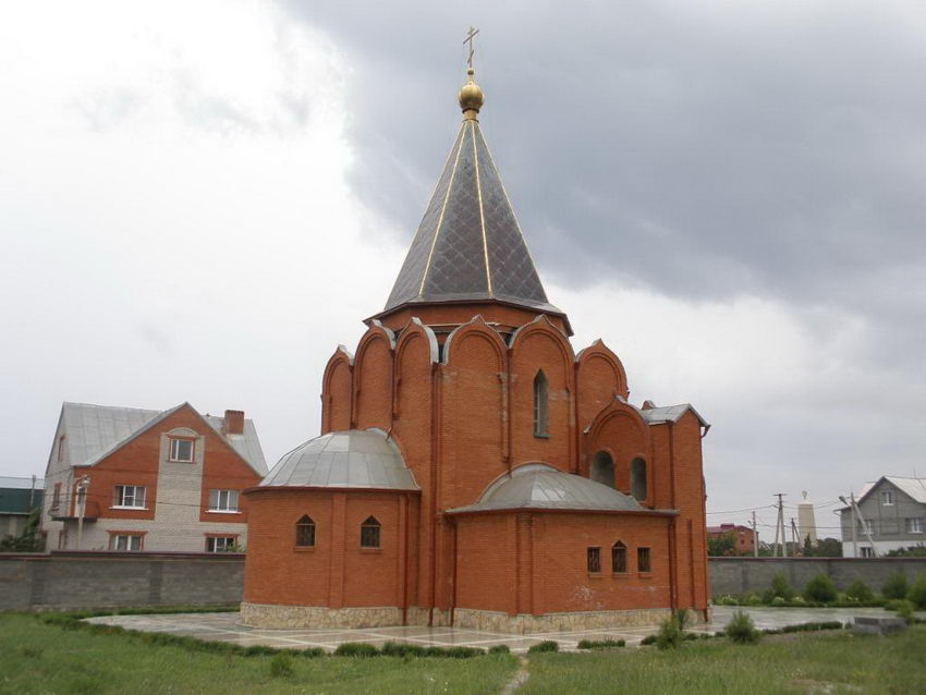 Церковь Михаила Черниговского на Тонком мысу, Геленджик (Геленджик, город, Краснодарский край). общий вид в ландшафте, Вид с севера