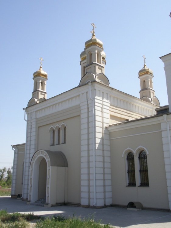 Церковь Рождества Пресвятой Богородицы, Малый Мишкин (Аксайский район, Ростовская область). фасады, Основной объем храма, вид с северо-запада