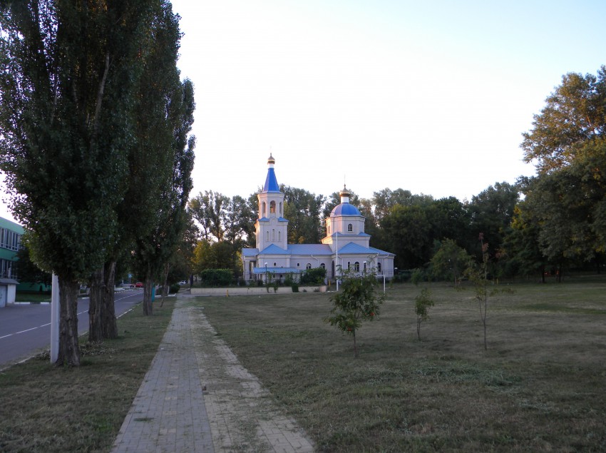 Моленная Покрова Пресвятой Богородицы, Белгород (Белгород, город, Белгородская область). общий вид в ландшафте