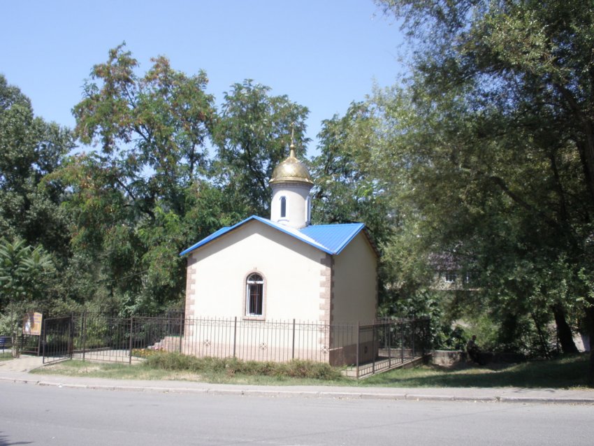 Часовня Софии, Премудрости Божией в микрорайоне КСМ, Сочи (Сочи, город, Краснодарский край). общий вид в ландшафте