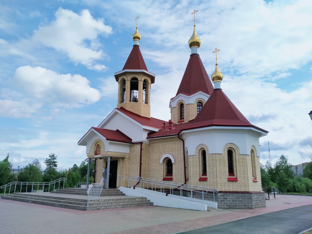 Петрозаводск. Церковь Пантелеимона Целителя на Древлянке. фасады