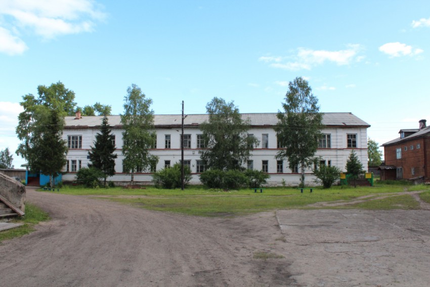 Сура. Сурский Иоанно-Богословский женский монастырь. художественные фотографии, Бывший сестринский корпус