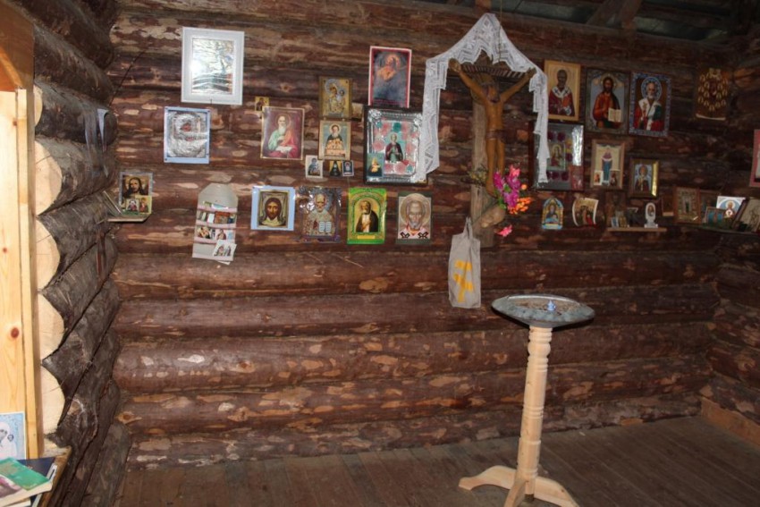Часовня Николая Чудотворца на святом источнике, Марково (Пинежский район, Архангельская область). интерьер и убранство