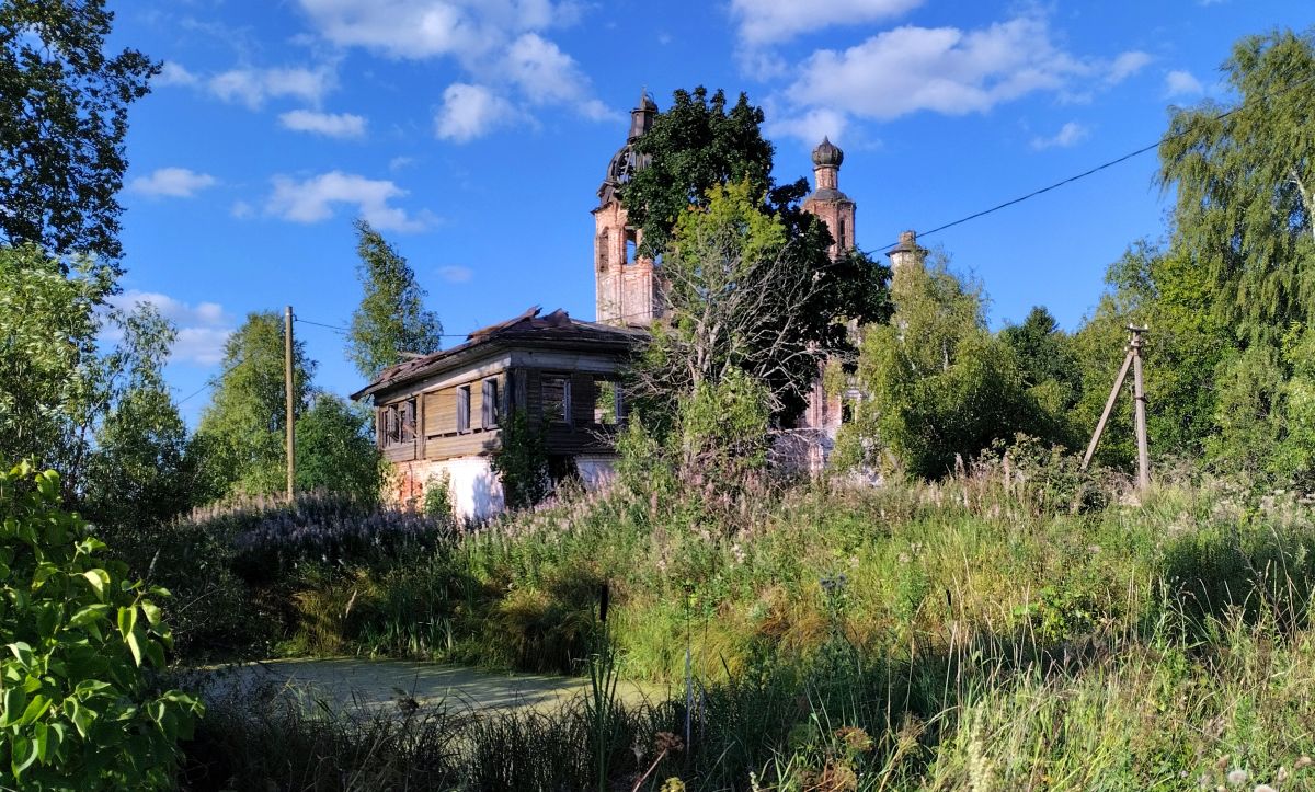 Церковь Воздвижения Креста Господня, Воздвиженье (Сокольский район, Вологодская область). фасады