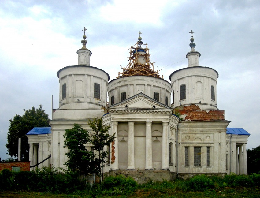 Церковь Успения Пресвятой Богородицы, Большая Халань (Корочанский район, Белгородская область). общий вид в ландшафте