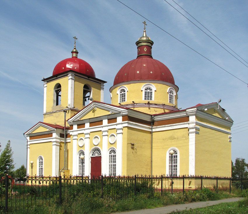 Церковь Казанской иконы Божией Матери, Плоское (Корочанский район, Белгородская область). общий вид в ландшафте