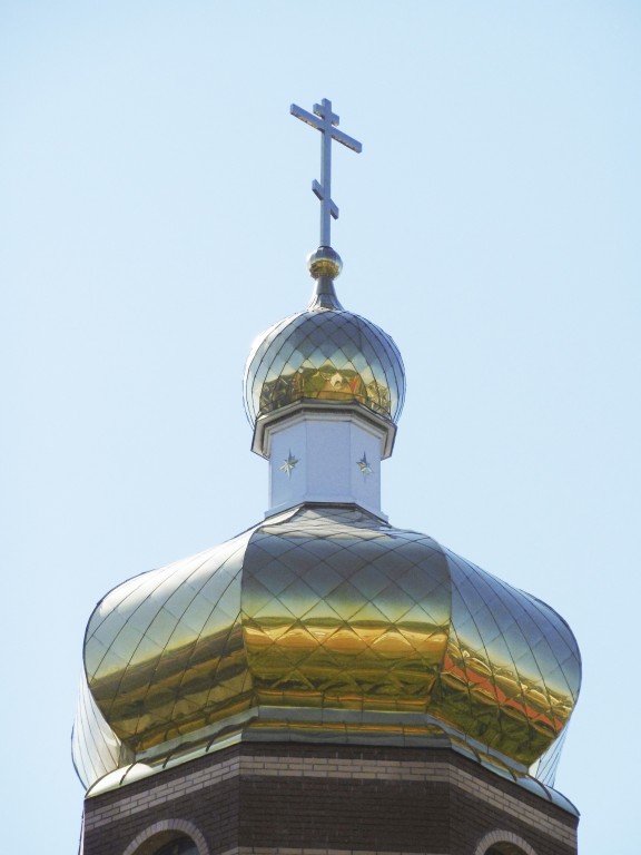 Церковь Михаила Архангела, Октябрьское (Октябрьский район, Оренбургская область). архитектурные детали, Шлемовидное завершение  колокольни