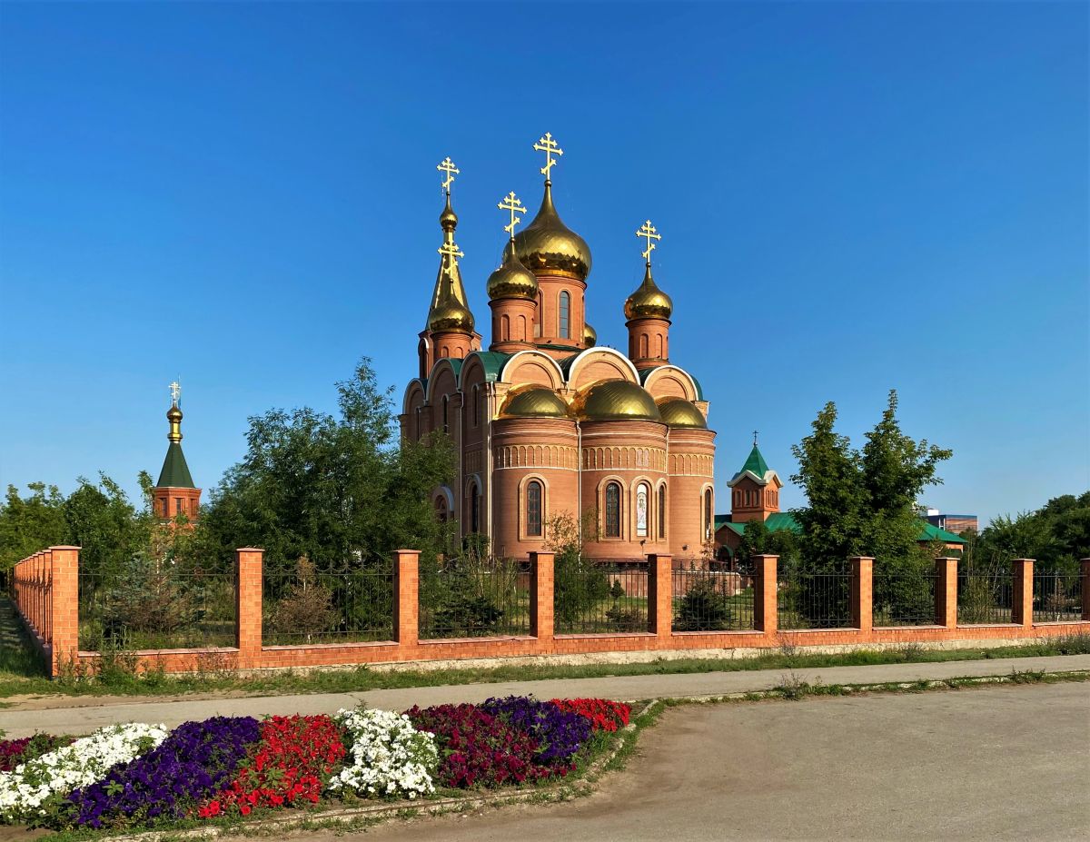 Кафедральный собор Николая Чудотворца, Актобе (Актюбинская область, Казахстан). фасады, Вид с юго-востока