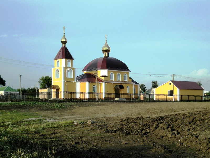 Церковь Николая Чудотворца, Ломово (Корочанский район, Белгородская область). общий вид в ландшафте