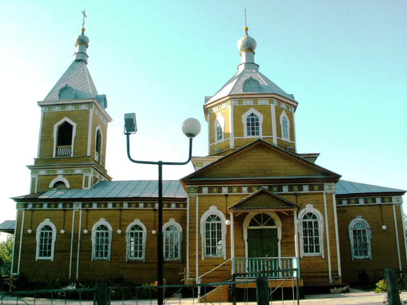 Марьевка. Церковь Марии Египетской. общий вид в ландшафте
