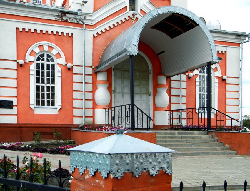 Церковь Димитрия Солунского, Раздорное (Красногвардейский район, Белгородская область). архитектурные детали