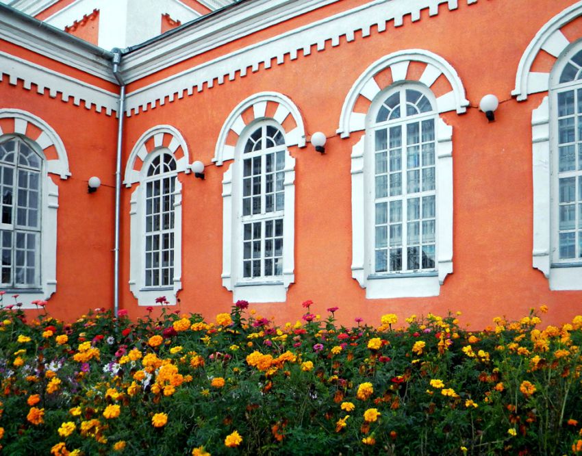 Церковь Димитрия Солунского, Раздорное (Красногвардейский район, Белгородская область). фасады