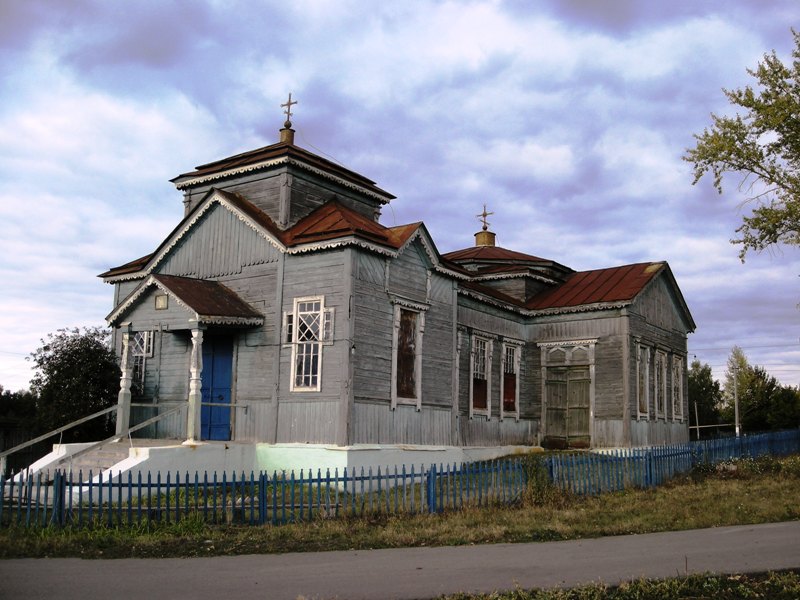 Соколовка. Церковь Успения Пресвятой Богородицы. общий вид в ландшафте