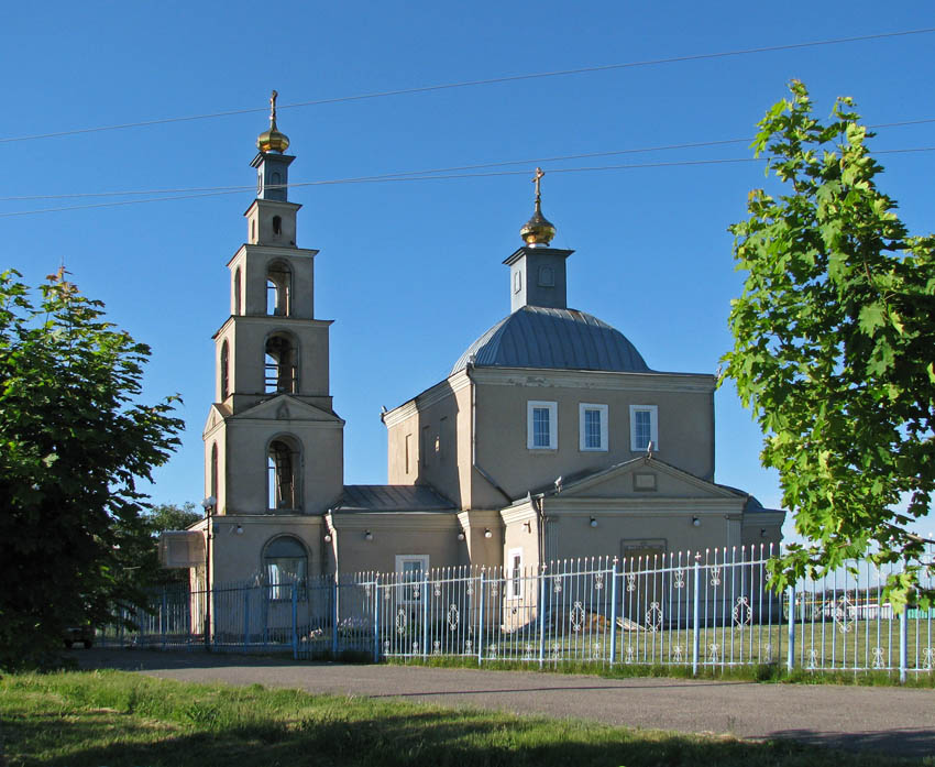 Церковь Димитрия Солунского, Яблоново (Корочанский район, Белгородская область). общий вид в ландшафте