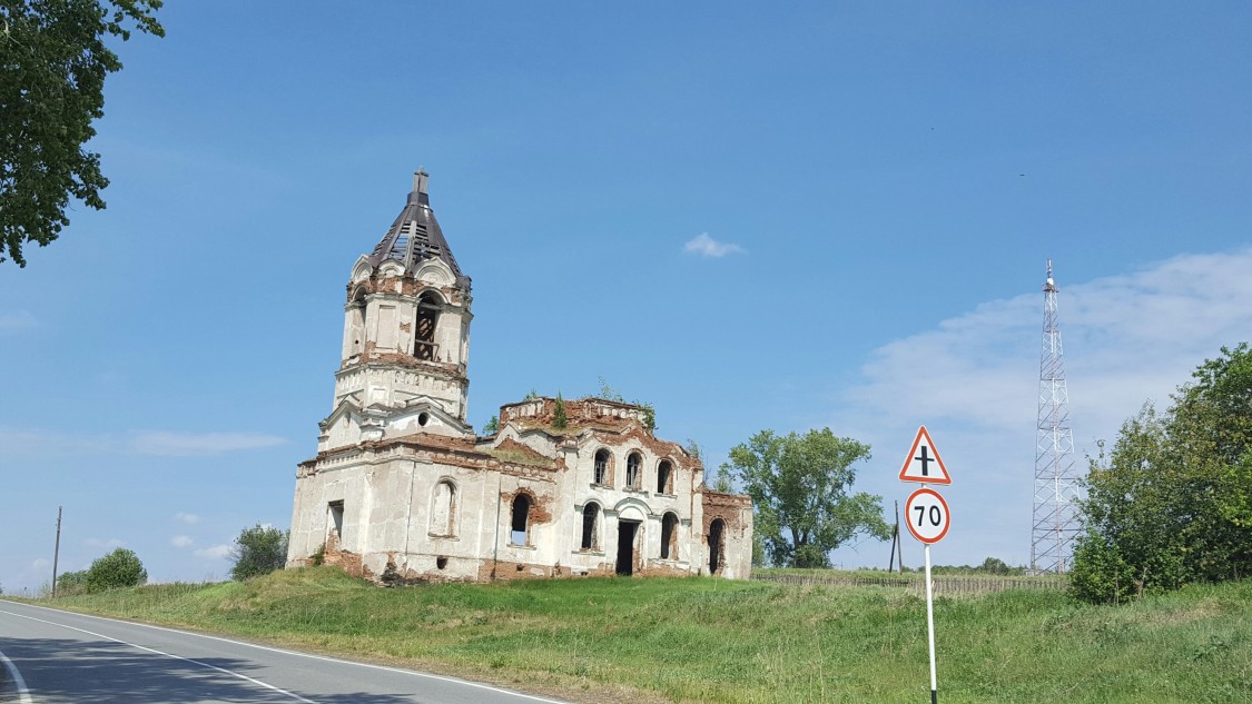 Церковь Рождества Пресвятой Богородицы, Комарово (Алапаевский район (Алапаевское МО и Махнёвское МО), Свердловская область). фасады