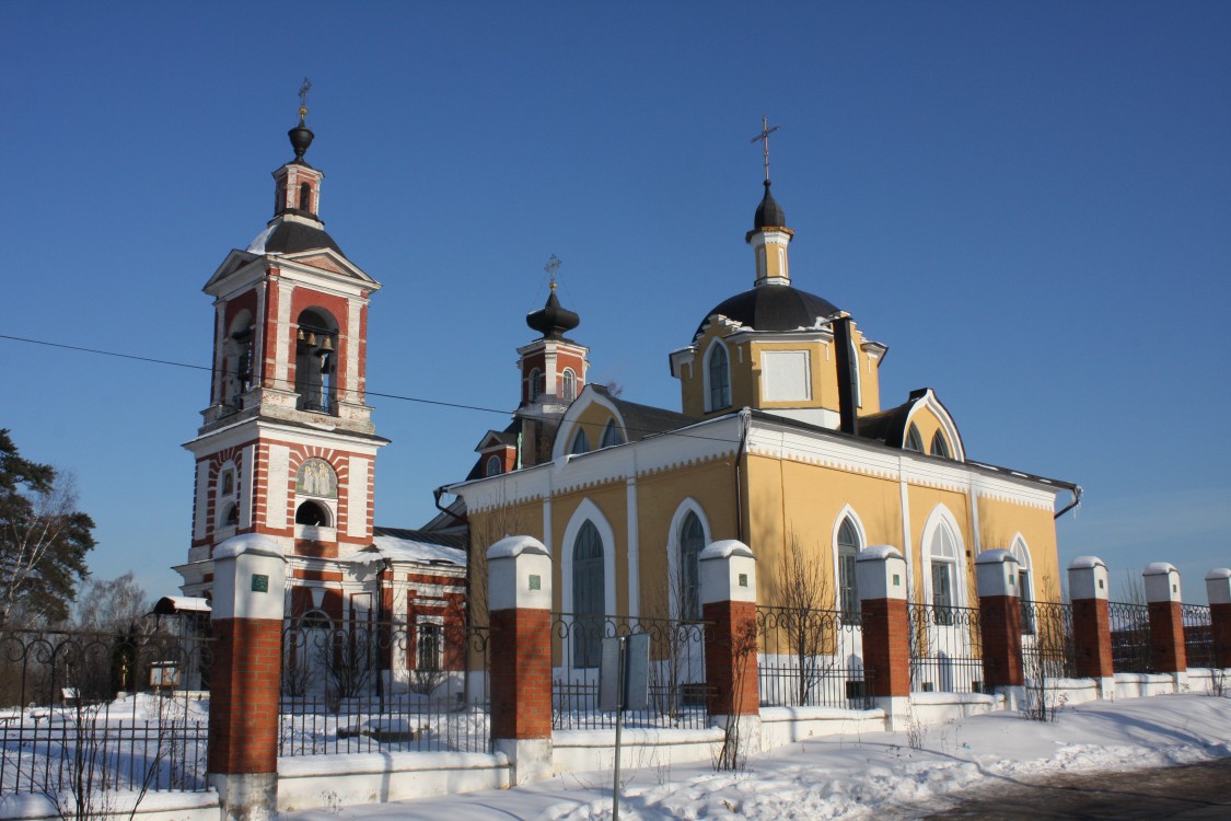 Крестильная церковь Петра и Павла в Пучкове, Пучково (Троицкий административный округ (ТАО), г. Москва). фасады