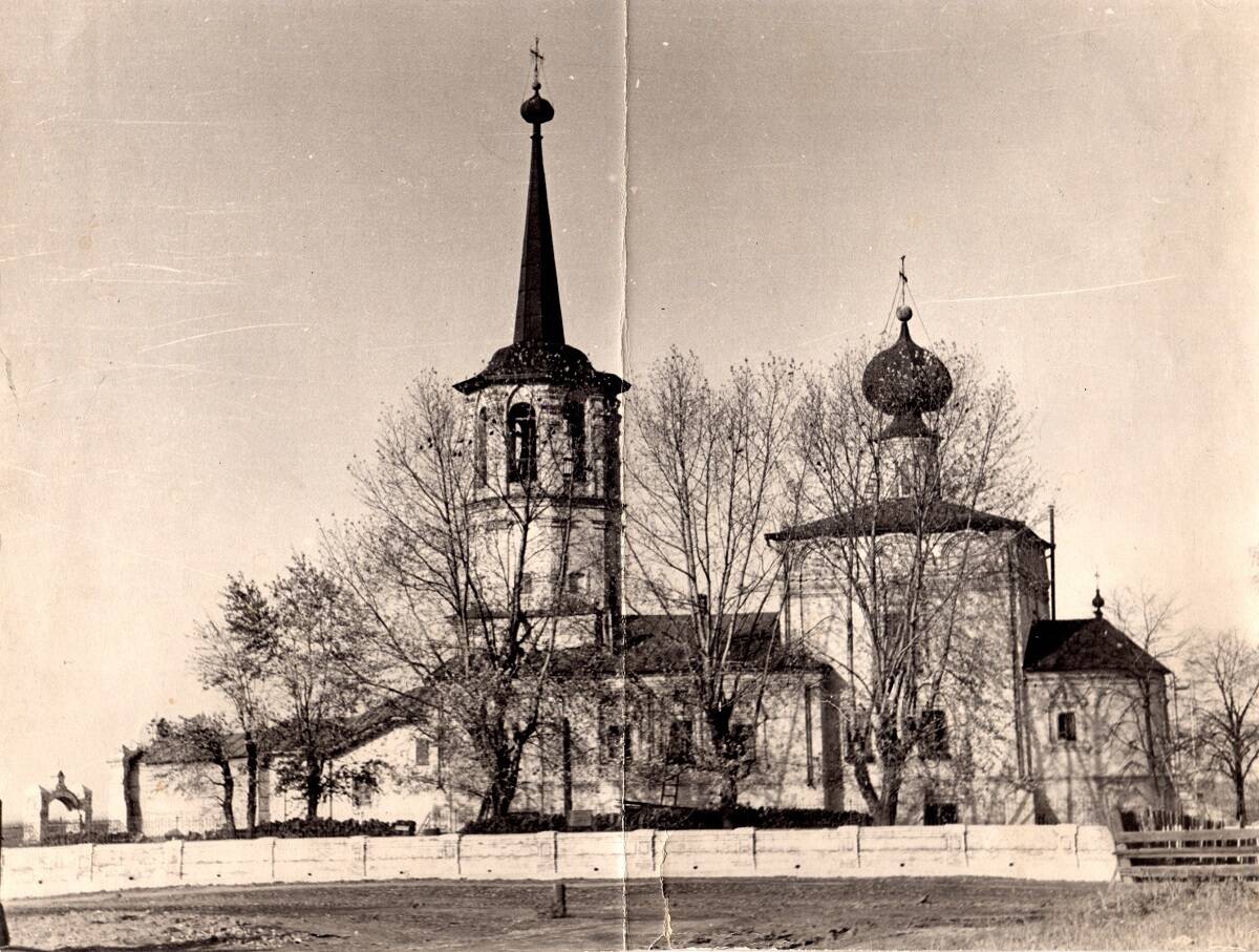 Церковь Троицы Живоначальной, Лёнва (Березники, город, Пермский край). архивная фотография, Фото 1945 года из фондов Пермского краевого научно-производственного центра по охране памятников (объектов культурного наследия)