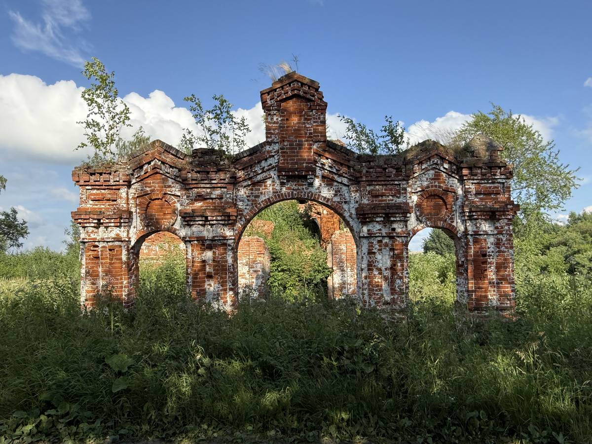 Церковь Троицы Живоначальной, Лёнва (Березники, город, Пермский край). дополнительная информация, Ворота
